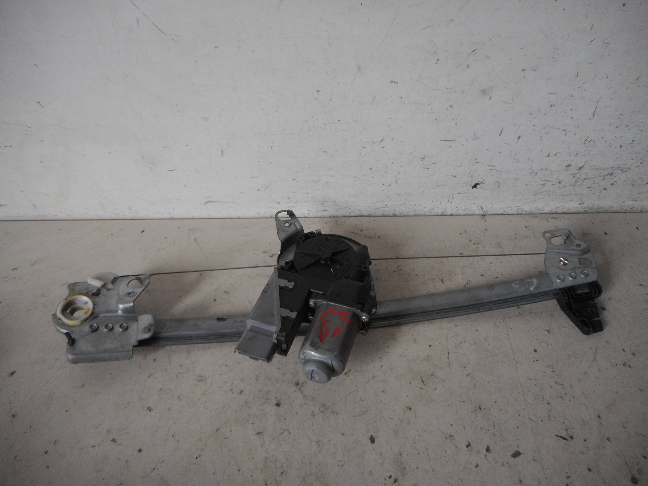 Alzacristallo elettr. porta ant. dx.